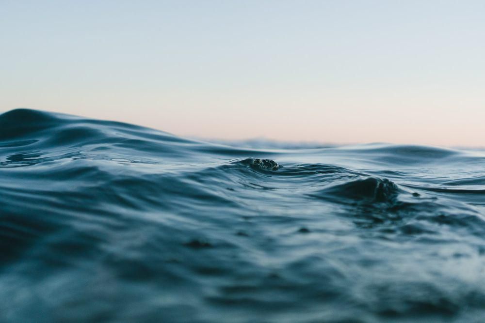 ilustrasi samudra Pasifik (unsplash.com/@matthardy)