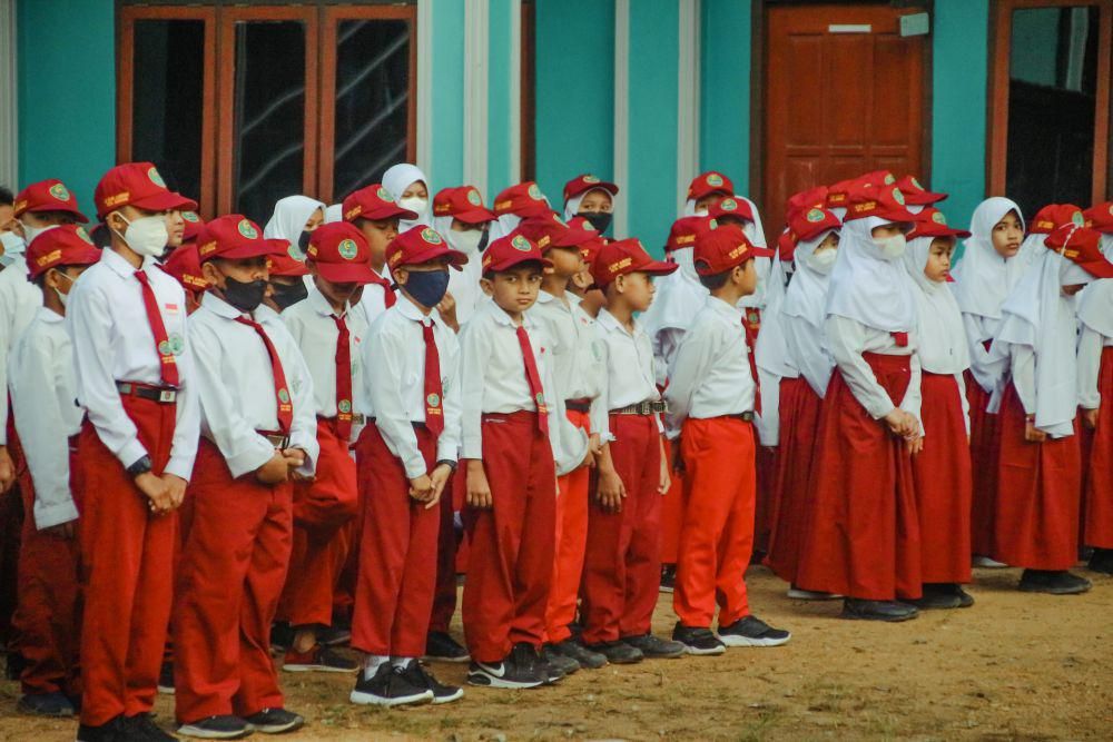 Distribusi Seragam Sekolah Gratis di Makassar Berpotensi Molor