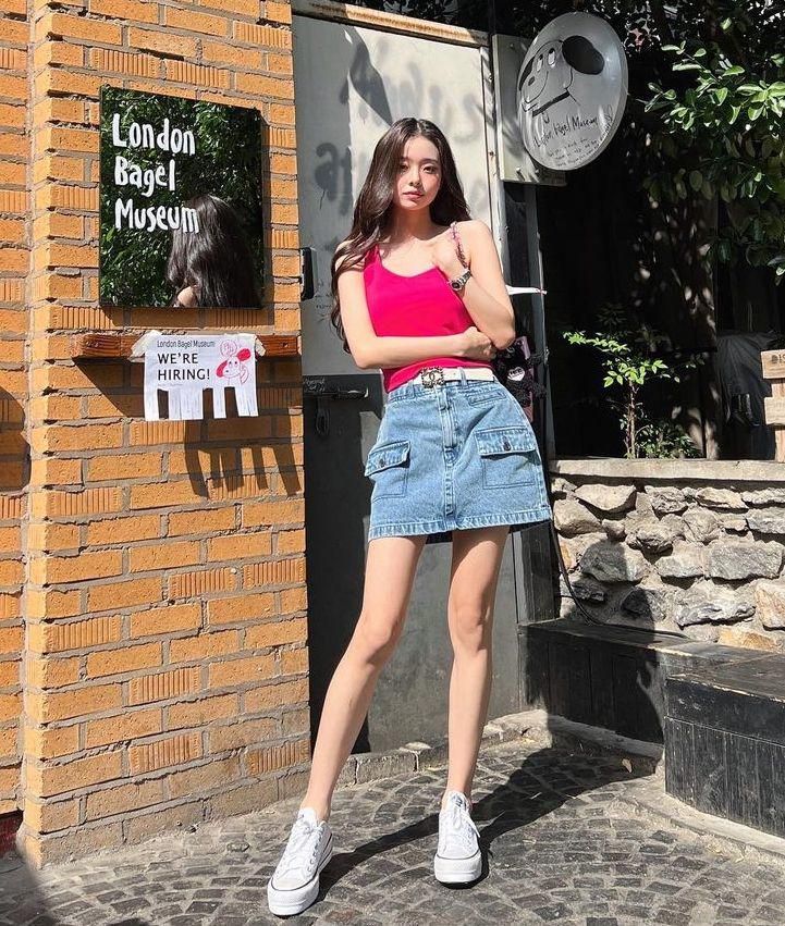 Freezia (instagram.com/dear.zia)