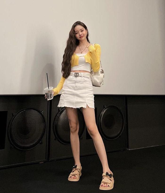 Freezia (instagram.com/dear.zia)