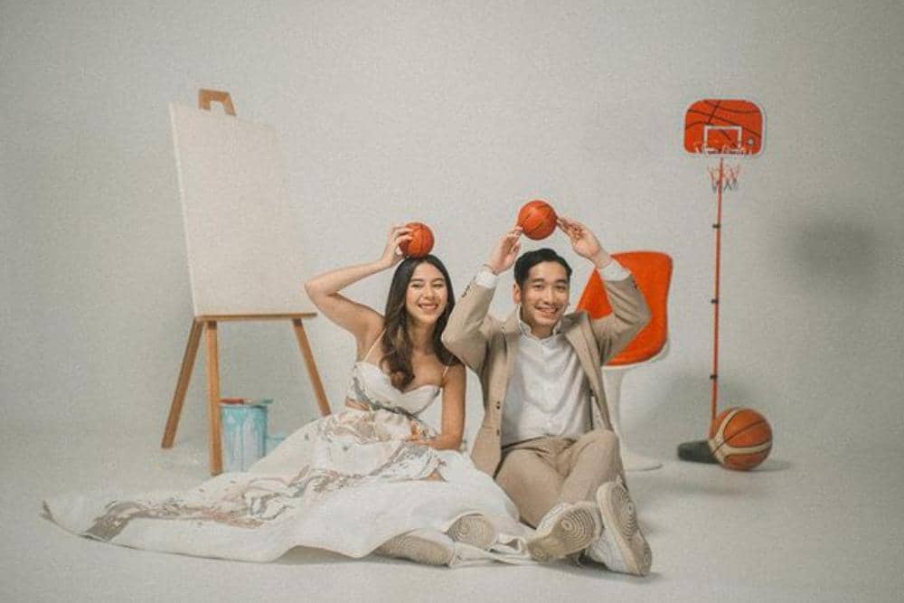9 Foto Pre-Wedding Adinda Thomas dan Raka Akmal | Popbela.com