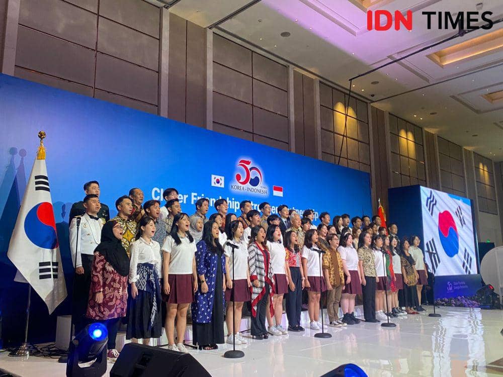 Paduan suara dari Kedutaan Besar Korsel di Jakarta. (IDN Times/Sonya Michaella)