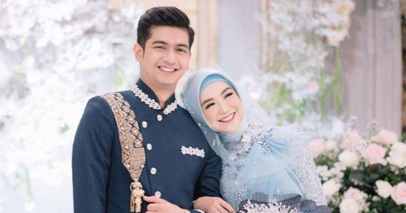 9 Fakta Kisah Cinta Ria Ricis dan Teuku Ryan, Digugat Cerai | Popmama.com