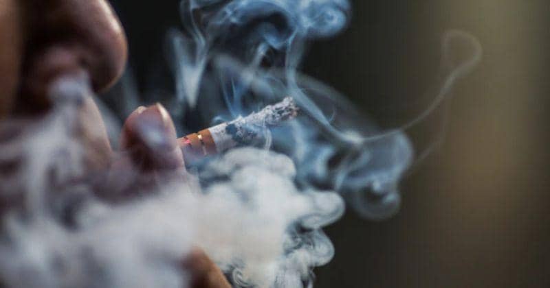 Bahaya Asap Rokok Bagi Anak, Tiga Kali Lipat Lebih Berisiko | Popmama.com