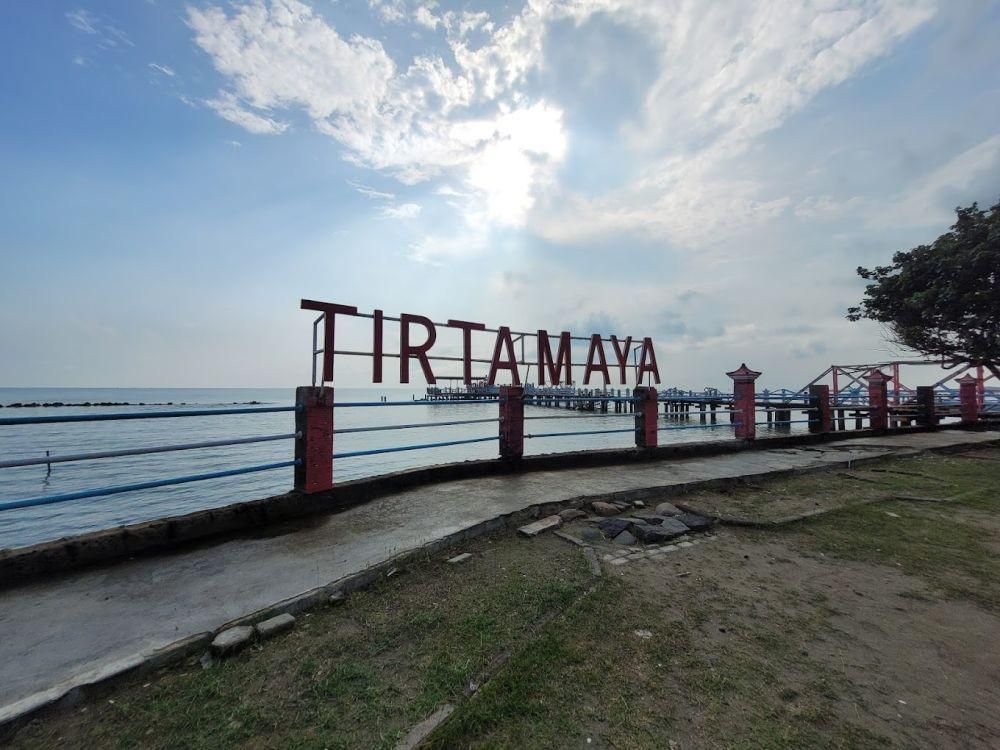 5 Pantai di Indramayu yang Cocok untuk Wisata Keluarga