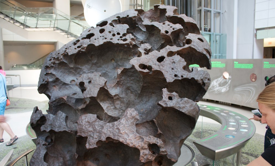 ilustrasi batu meteor Willamette (commons.wikimedia.org)