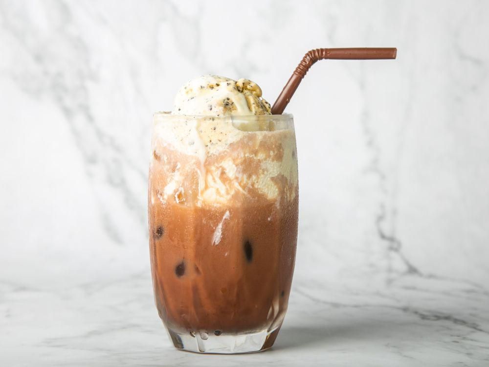 ilustrasi cappuccino jelly float (vecteezy.com/artist-shotting888)