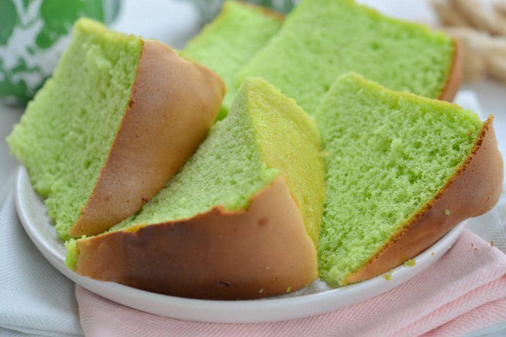 5 Kunci Penting Membuat Pandan Chiffon Cake yang Velvety | IDN Times