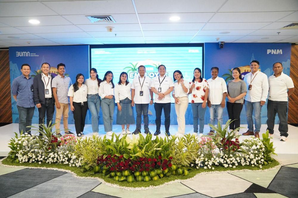 PT Permodalan Nasional Madani (PNM) kembali memberikan apresiasi kepada karyawan berprestasi dan nasabah unggulan untuk melakukan perjalanan wisata religi melalui program PNM Employee Reward. (Dok. PNM)