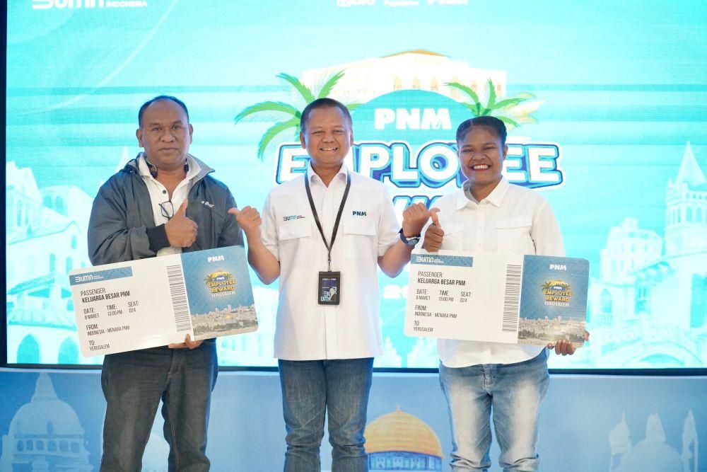 – PT Permodalan Nasional Madani (PNM) kembali memberikan apresiasi kepada karyawan berprestasi dan nasabah unggulan untuk melakukan perjalanan wisata religi melalui program PNM Employee Reward. (Dok. PNM)