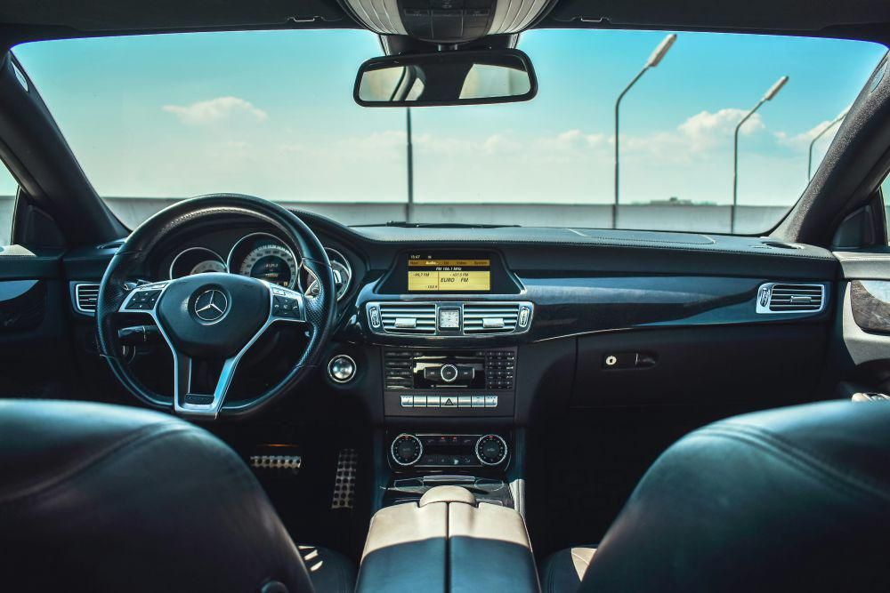 4 Tips Membedakan Interior Mobil Bekas Pribadi, Rental, dan Taksi Online