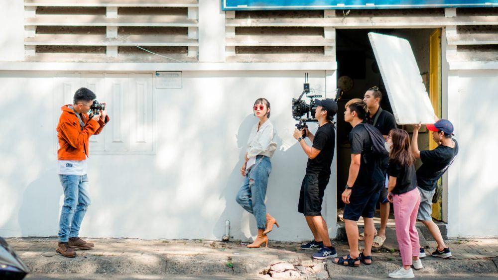 Ilustrasi artis sedang syuting (pexels.com/Lê Minh)
