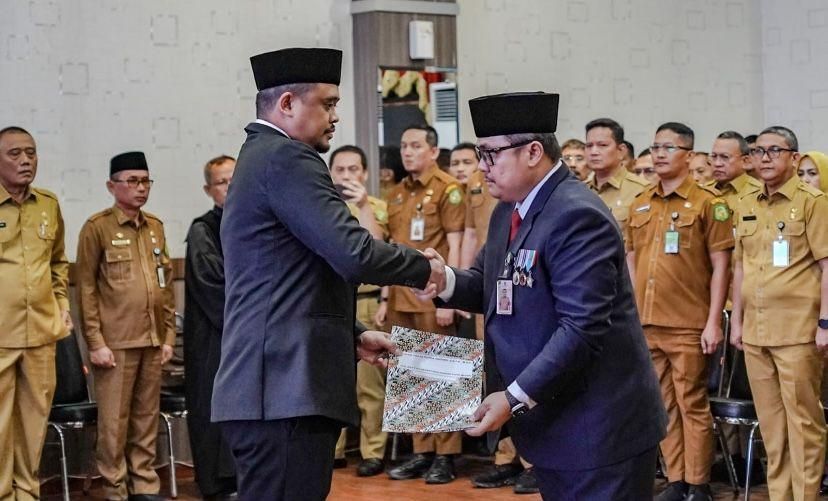 Papan Bunga Selamatan Topan Ginting Dicokok KPK Beredar di Medan