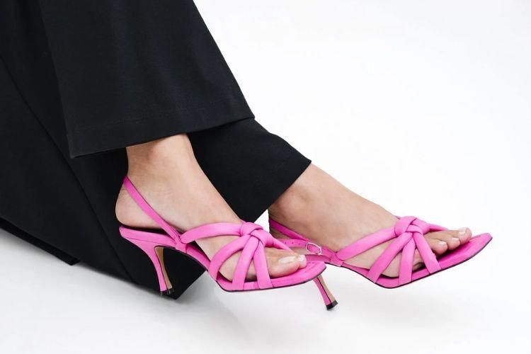 6 Rekomendasi Model Heels untuk Kaki Lebar