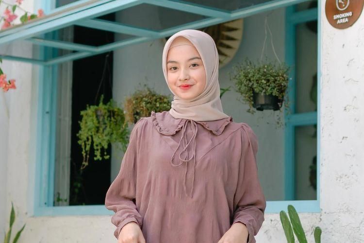 Baju Warna Taro Cocok dengan Jilbab Warna Apa? Ini Rekomendasinya!