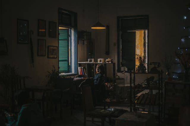 ilustrasi ruangan gelap (pexels.com/Sheep)