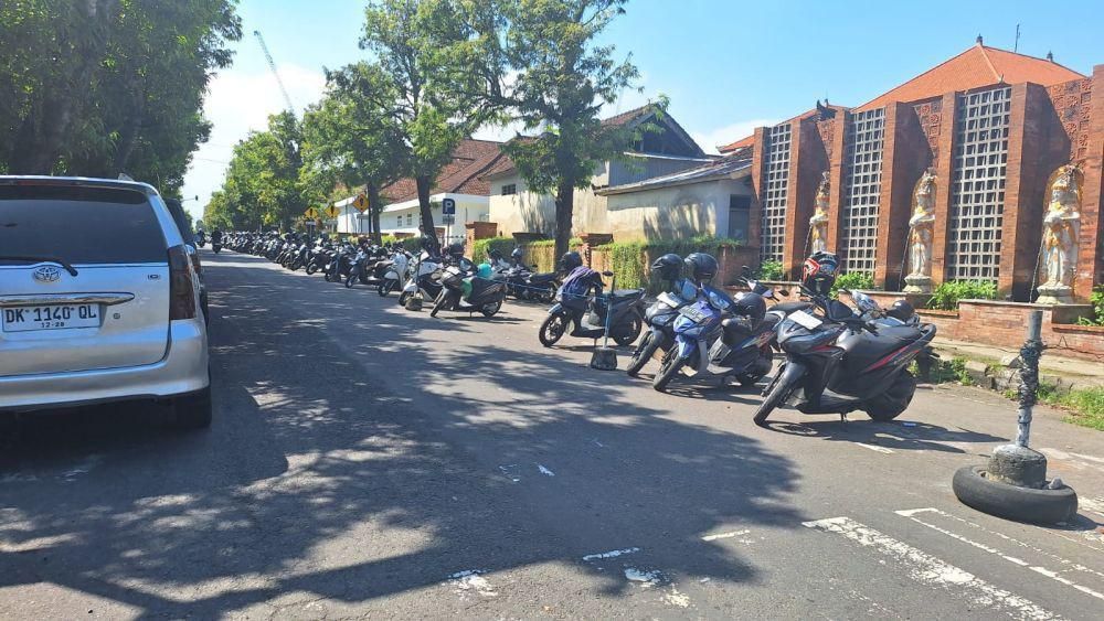 Ilustrasi parkir liar (Dok.IDN Times/Istimewa)