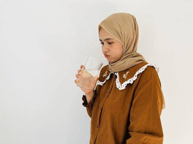 ilustrasi dehidrasi (vecteezy.com/sitifatonah476)