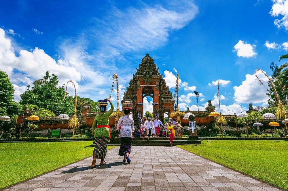 14 Background Galungan dan Kuningan 2024, Makin Berkesan! | IDN Times