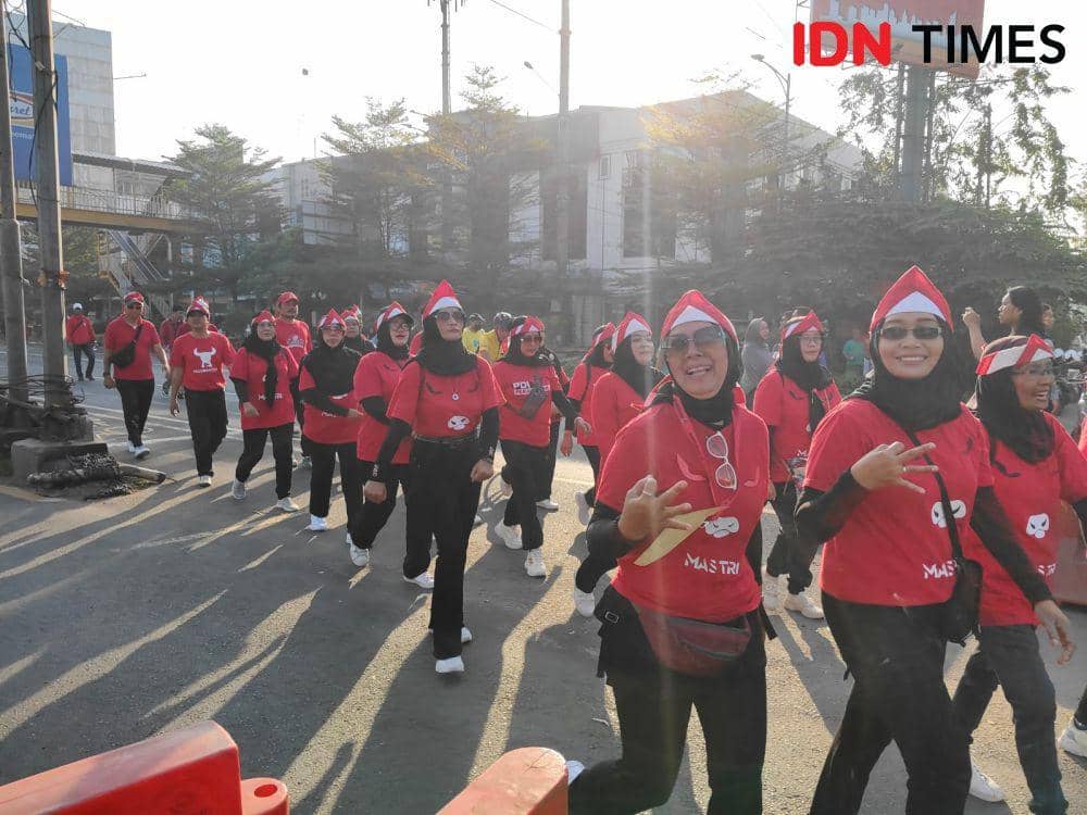 Ilustrasi jalan santai . (IDN Times/Imam Faishal)