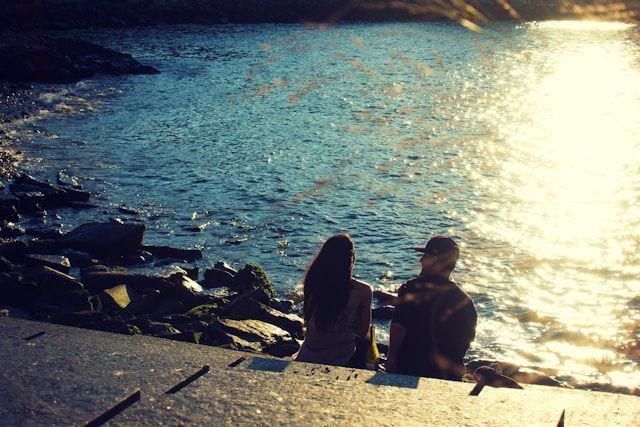 10 Lagu Barat untuk Crush yang Gak Peka, Kode Keras Buat Doi