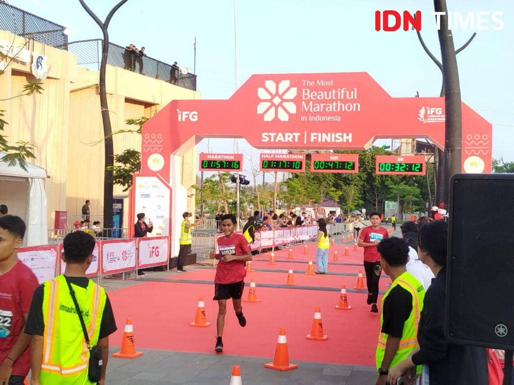 IFG Labuan Bajo Marathon 2024 berjalan lancar. (IDN Times/Sandy Firdaus)