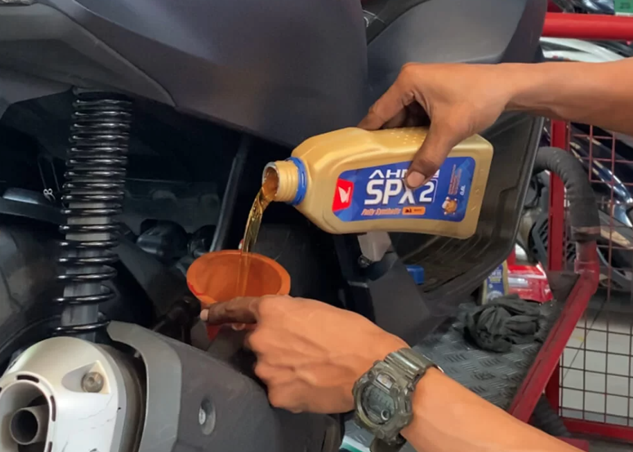 Kenapa Oli Motor Cepat Habis, Padahal Jarang Dipakai? 