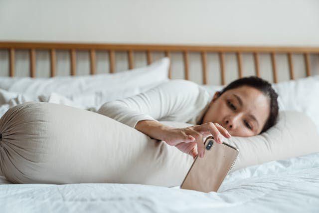 5 Tips Mengatasi Bed Rotting agar Kesehatan Mentalmu Tetap Stabil