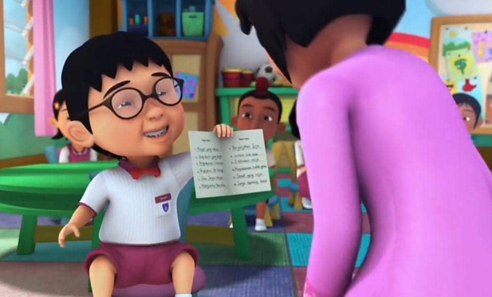 Ehsan memperlihatkan daftar buku yang dibacanya (dok. Les' Copaque Production/Upin & Ipin)