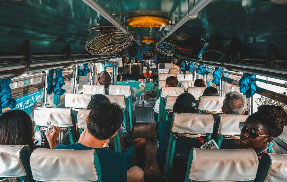 Ilustrasi naik bus (pexels.com/Thunyarat Klaiklang)