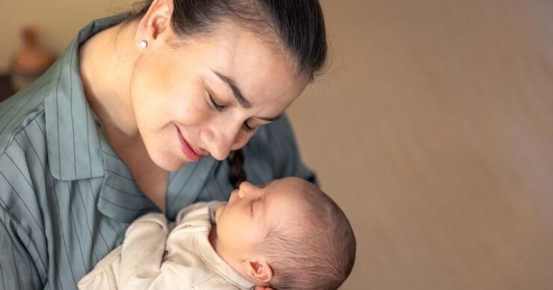 Ciri-Ciri Bayi Baru Lahir Sehat dan Perkembangan Normalnya