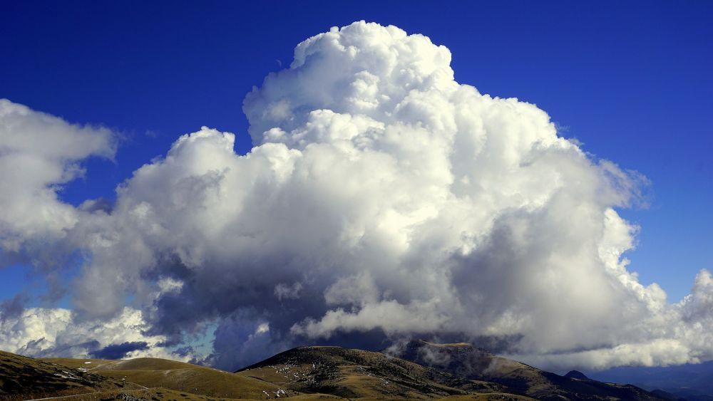 ilustrasi awan kumulonimbus (pixabay.com/Josep Monter Martinez)