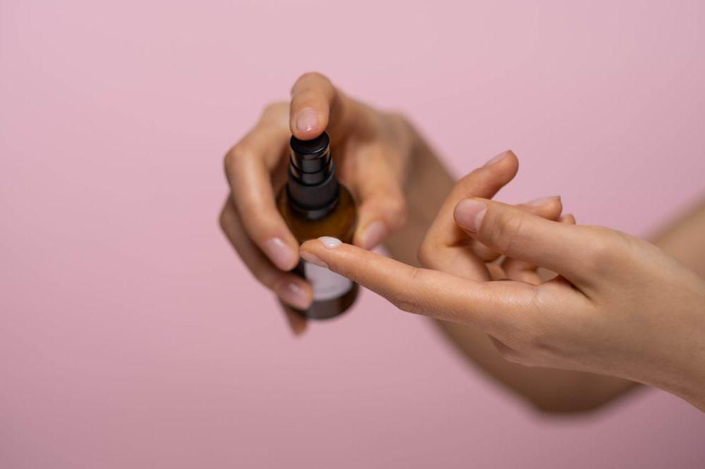 6 Rekomendasi Lip Serum SPF Murah dan Bagus, Ramah Kantong