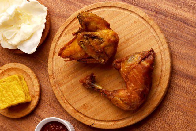 8 Pendamping Ayam Goreng Bumbu Kuning, Sedap dan Kenyang!