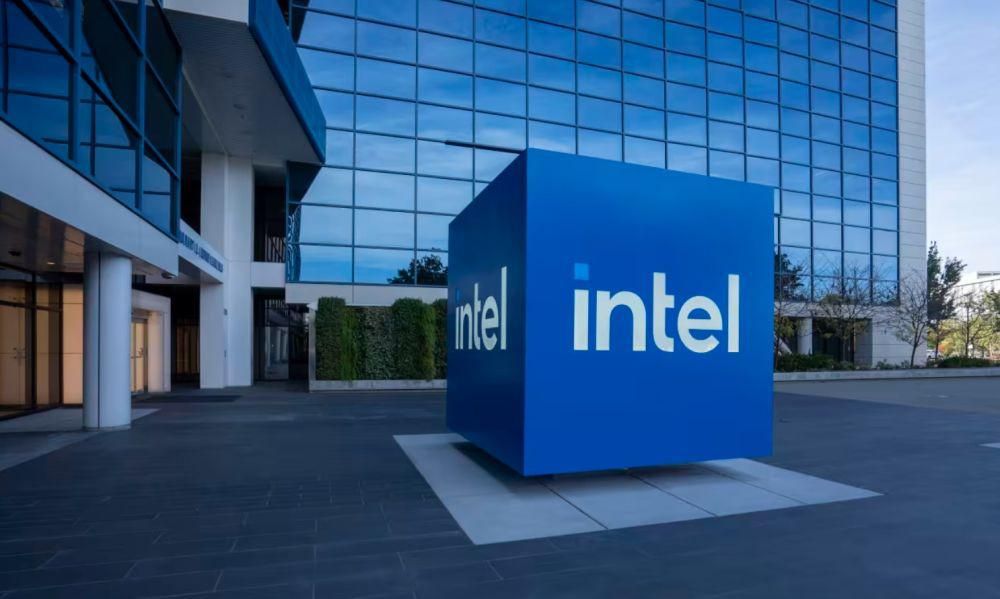 Intel PHK Ratusan Insinyur di California, Divisi Chip Otomotif Bubar