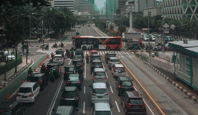 Apakah Mobil Hybrid Bebas Ganjil Genap? Ini Jawabannya!