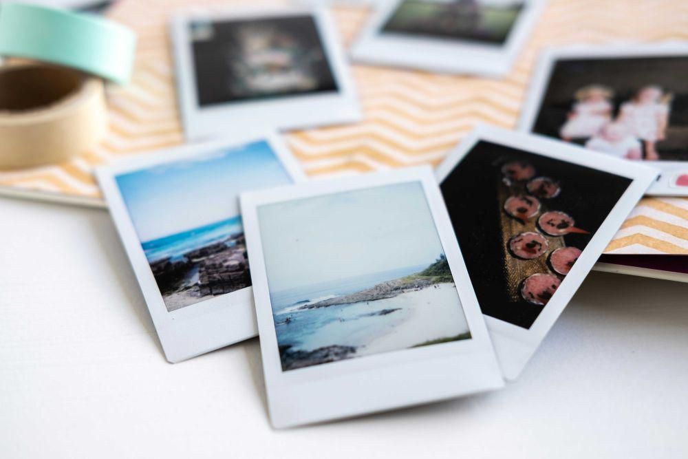 ilustrasi polaroid (unsplash.com/Rirri)