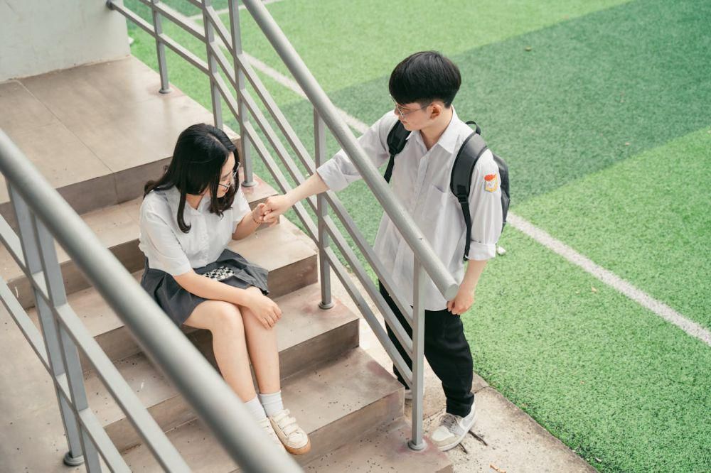 ilustrasi anak SMA pacaran (pexels.com/Hoàng Tiến Việt)