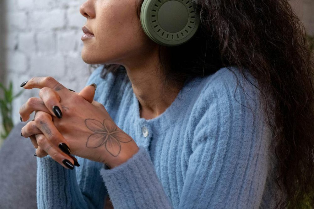 5 Efek Samping akibat Terlalu Sering Dengerin Musik dengan Headset