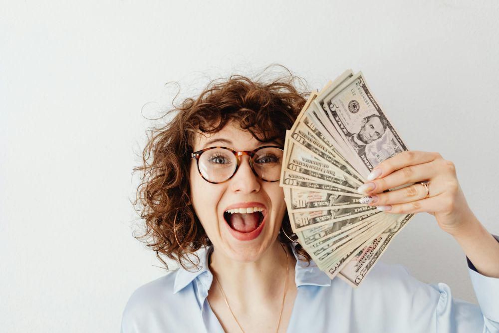 Siap-Siap Cuan! 5 Zodiak yang Akan Kebanjiran Rezeki di 8 Juli 2025