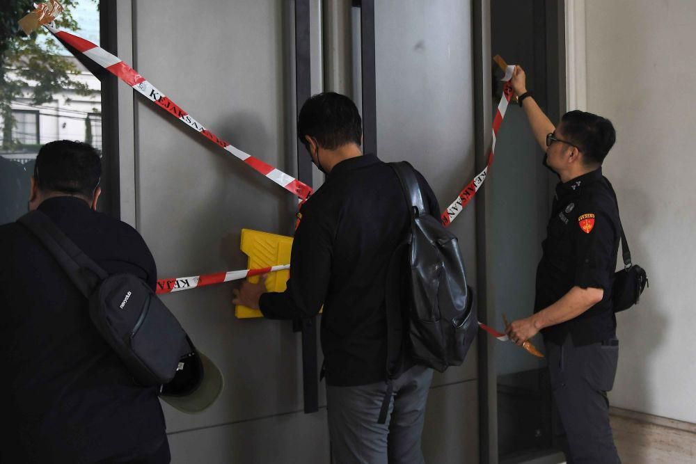 Berada di Singapura, Raja Minyak Riza Chalid Belum Ditahan Kejagung