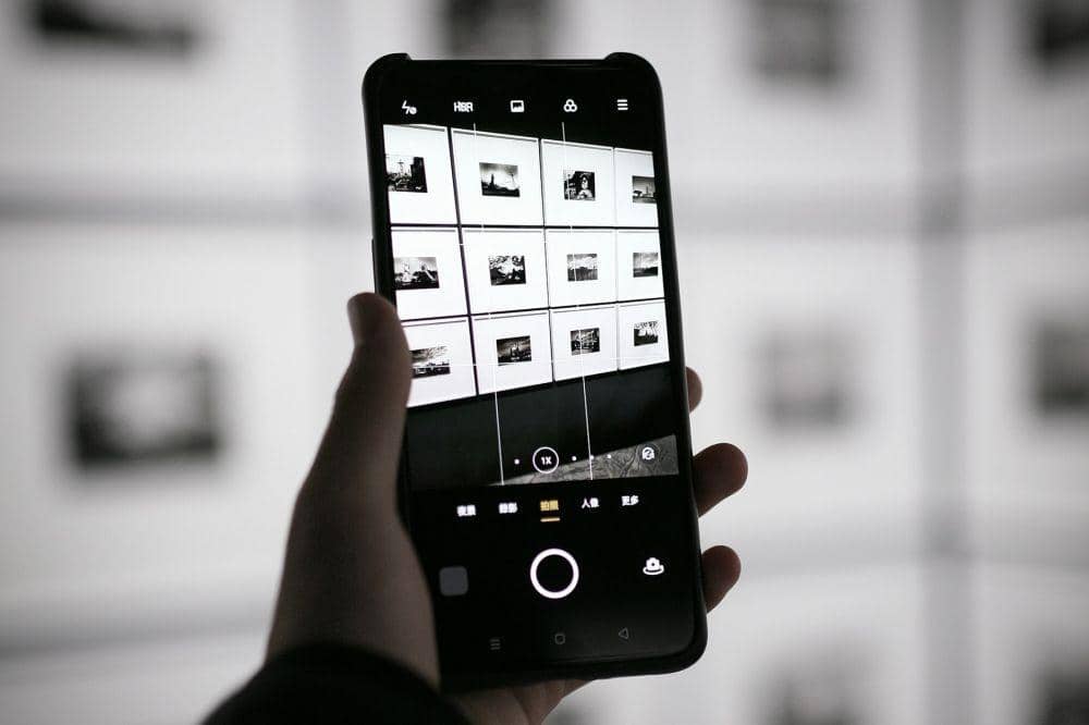 ilustrasi aplikasi foto (unsplash.com/De an Sun)