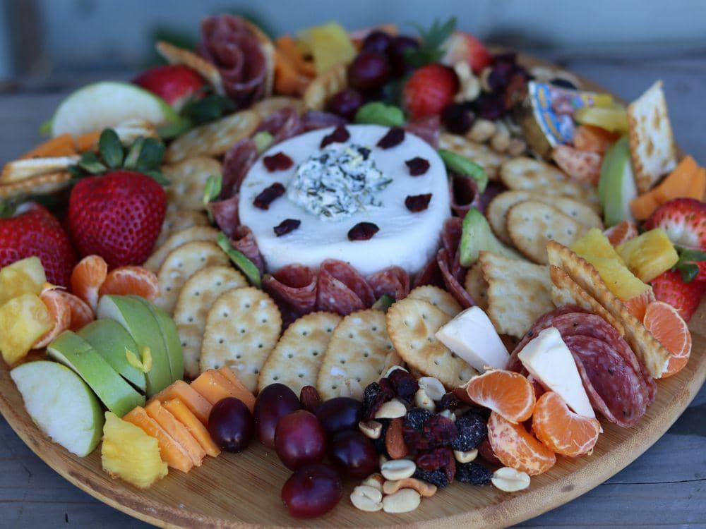 ilustrasi snacks (pexels.com/Barbara G)