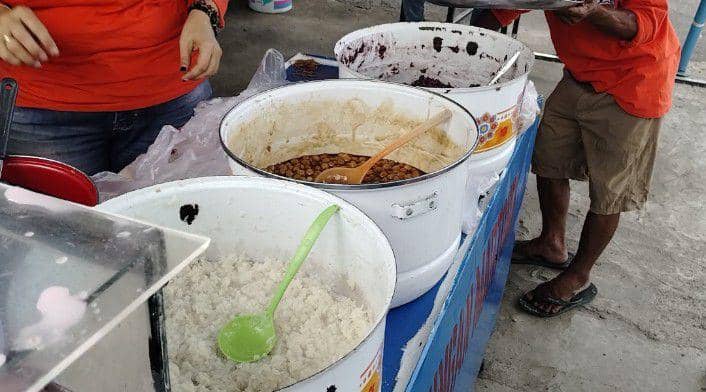 Toge Panyabungan, panganan khas Mandailing Natal jadi primadona takjil di Medan (IDN Times/Eko Agus Herianto)