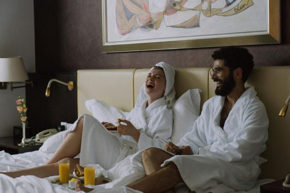 Potret staycation di hotel