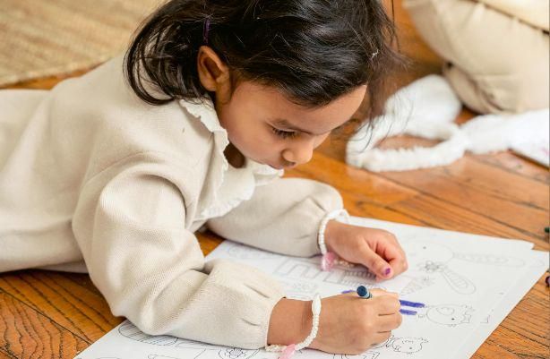 Ilustrasi anak menggambar (Pexels.com/Eren Li)