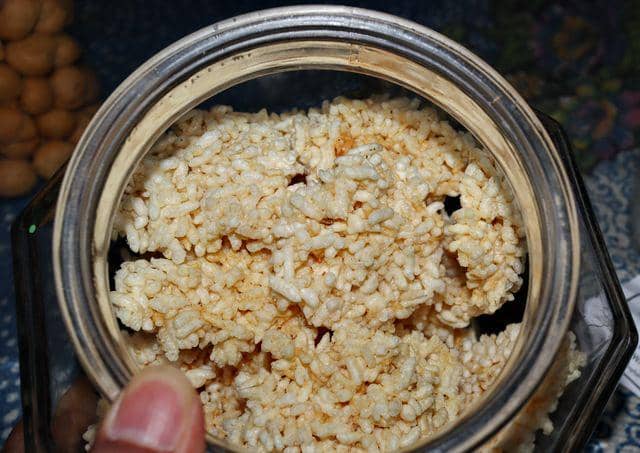 Ilustrasi rengginang ketan bumbu udang (vecteezy.com/onyengradar)