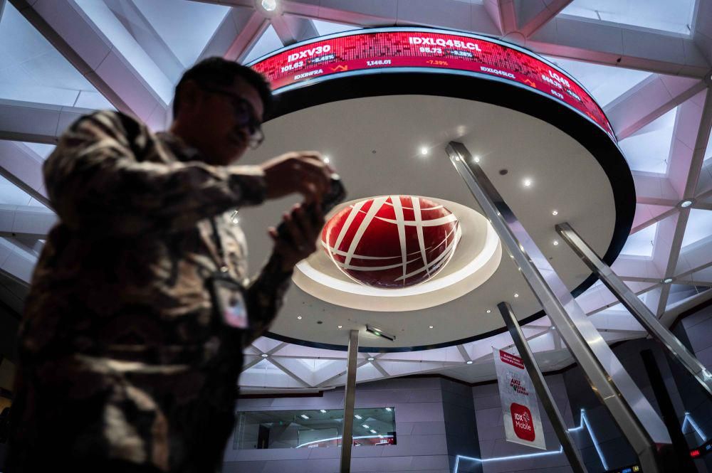 IHSG Terjun Bebas Pagi Ini, Cek 7 Saham yang Bisa Diincar
