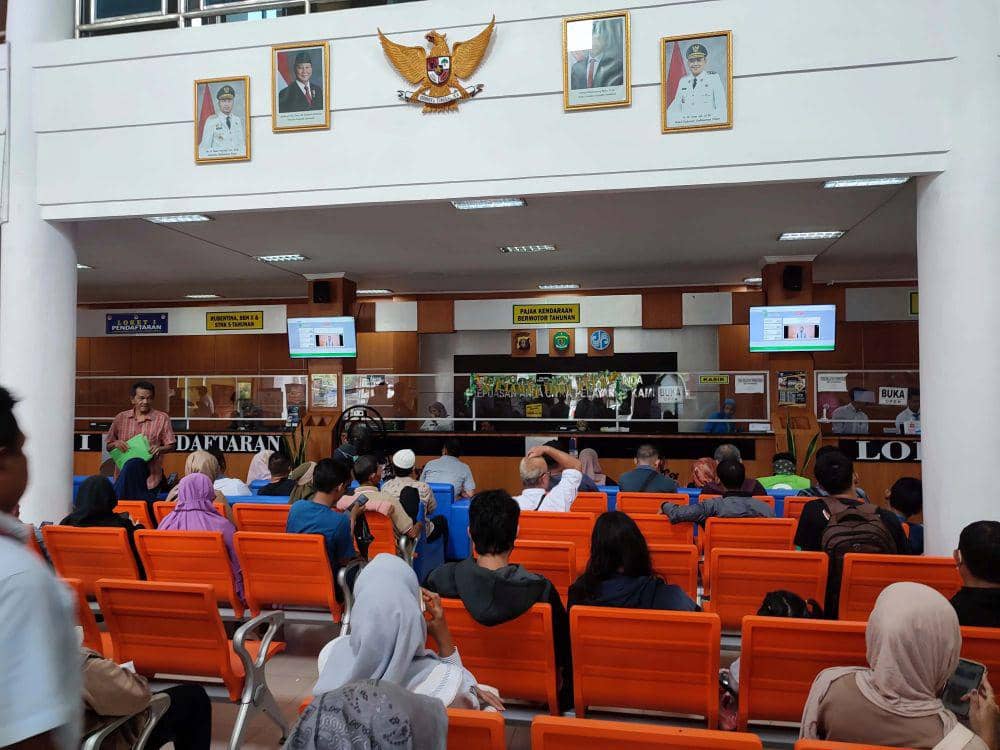 Program pemutihan denda pajak kendaraan bermotor (PKB) di Kaltim disambut positif warga. (Dok. Pemprov Kaltim)