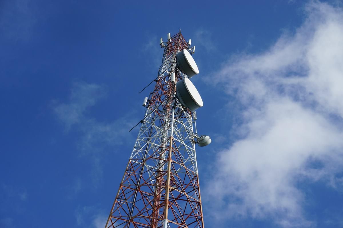 Tower Bersama (TBIG) Bantah Isu Merger dengan Mitratel (MTEL)